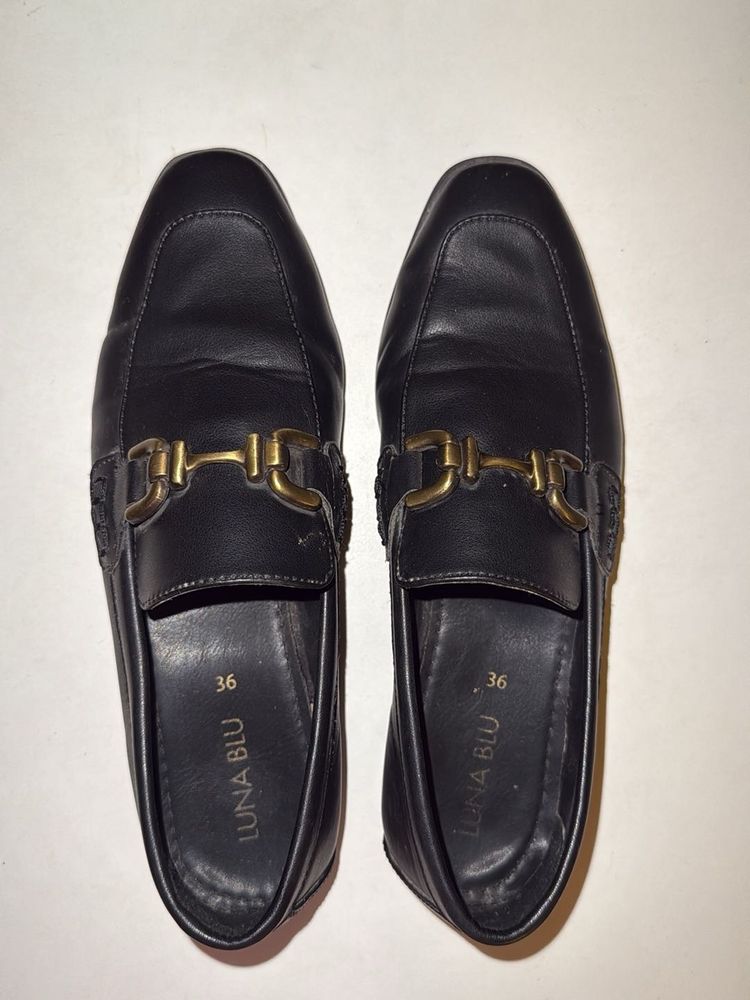 West Side Luna Blu Black Loafers - Size 3