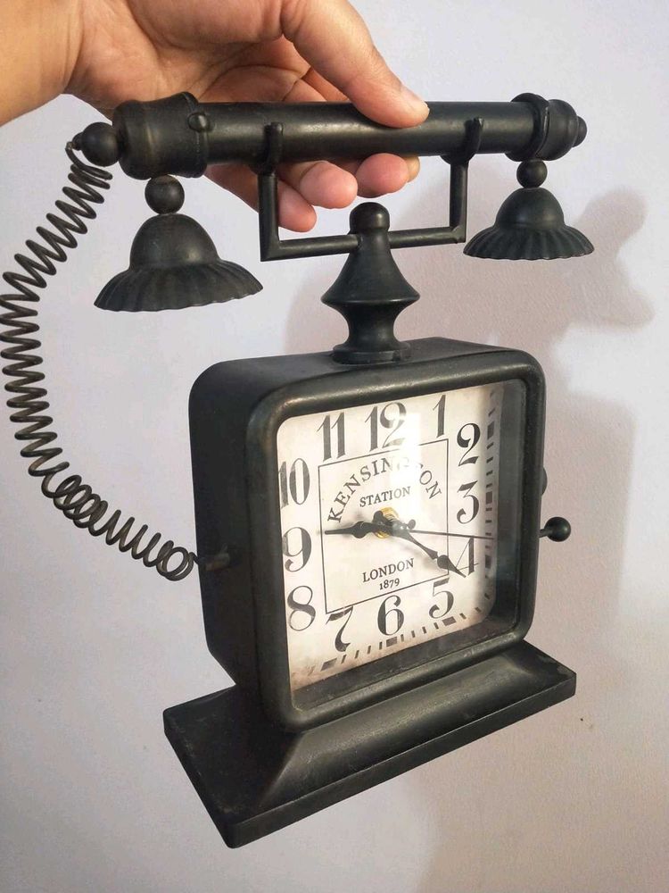 Retro Telephone Clock
