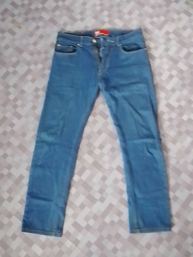 Classic Denim Jeans - Versatile Style
