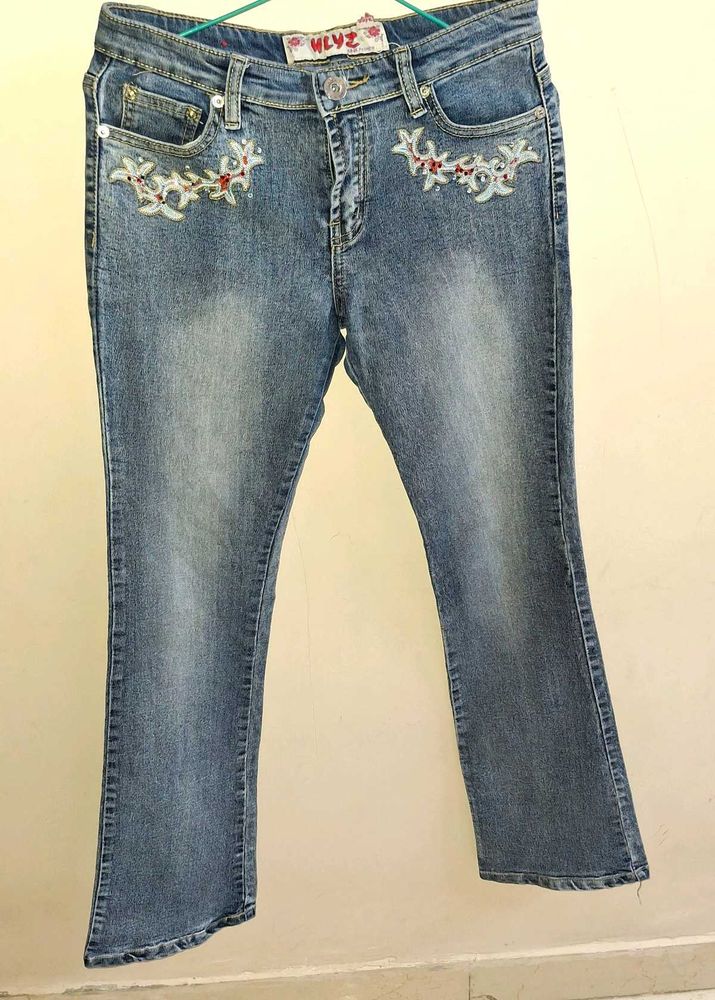Cool Y2K Jean&#39;s With Butterfly Embroidered Pattern