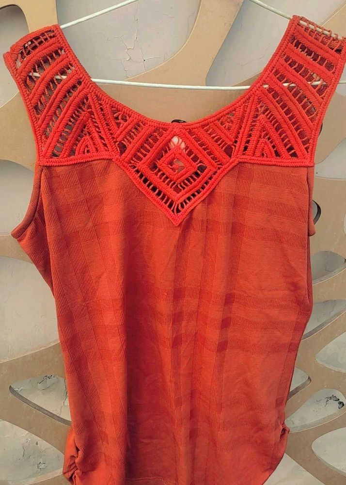 Beautiful crocet Top With Seleeves Inside It