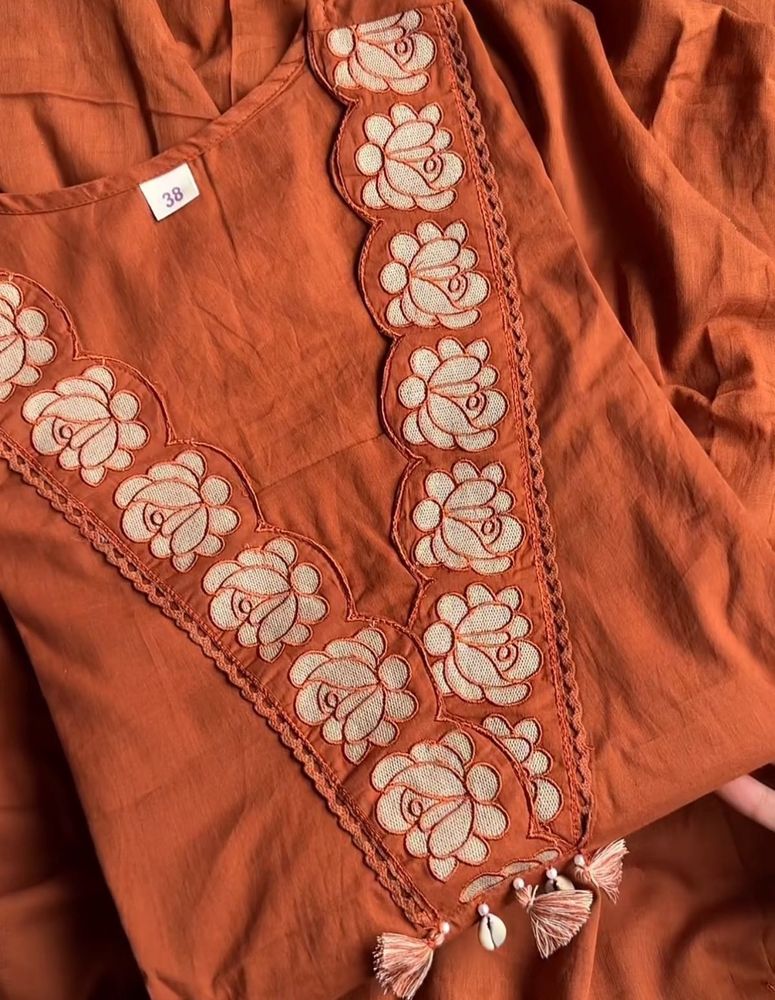 Cutwork applique suit set