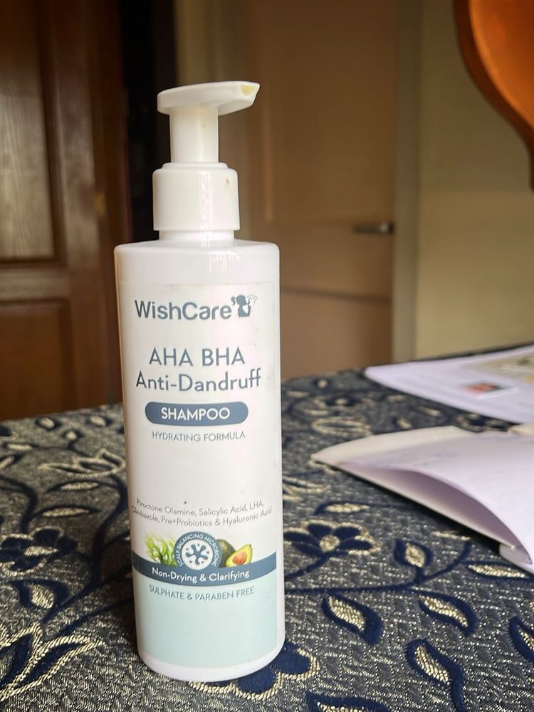 WishCare AHA BHA Anti-Dandruff Shampoo