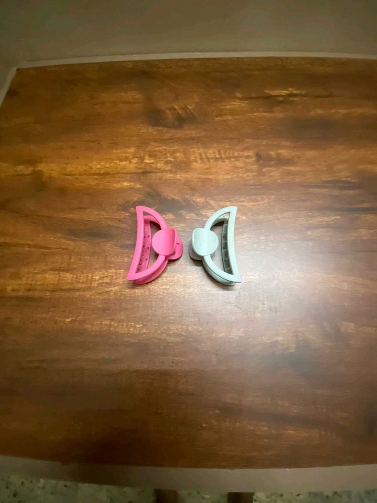 Set of 2 Matte Hair Claw Clips – Pink &amp; Grey