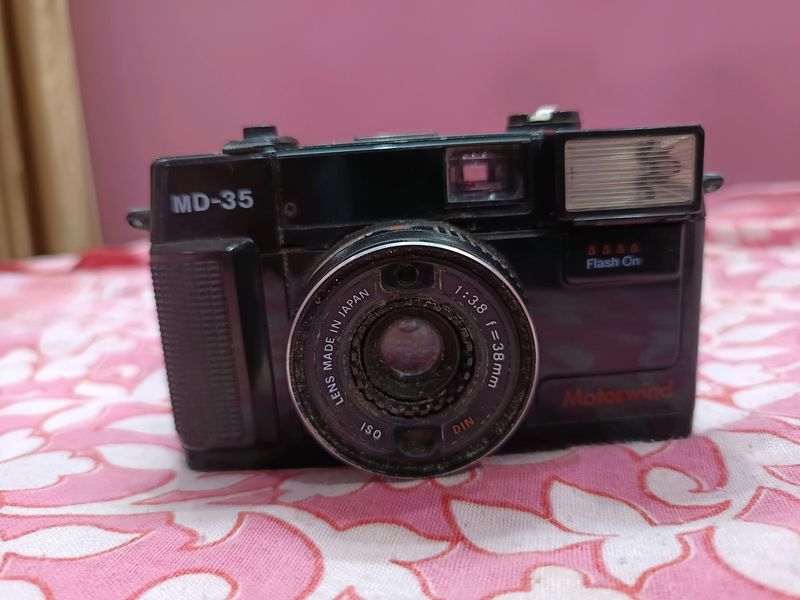 Yashica Motorwind MD-35 Reel Camera from 1980s