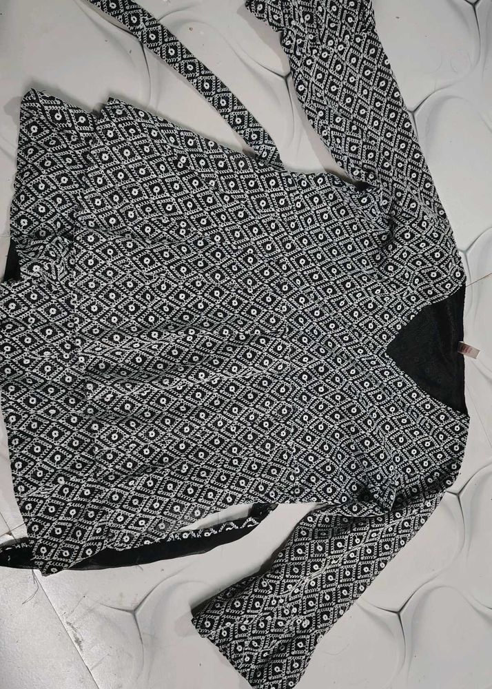 Patterned Black Top