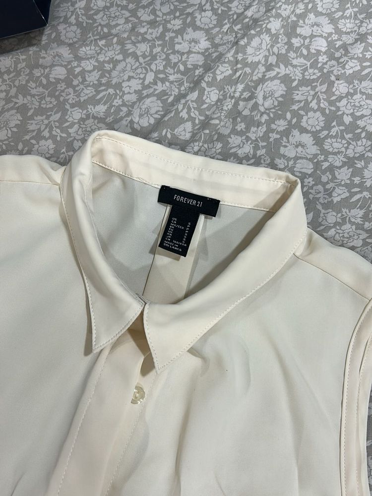 Forever 21 Cream Sleeveless Top
