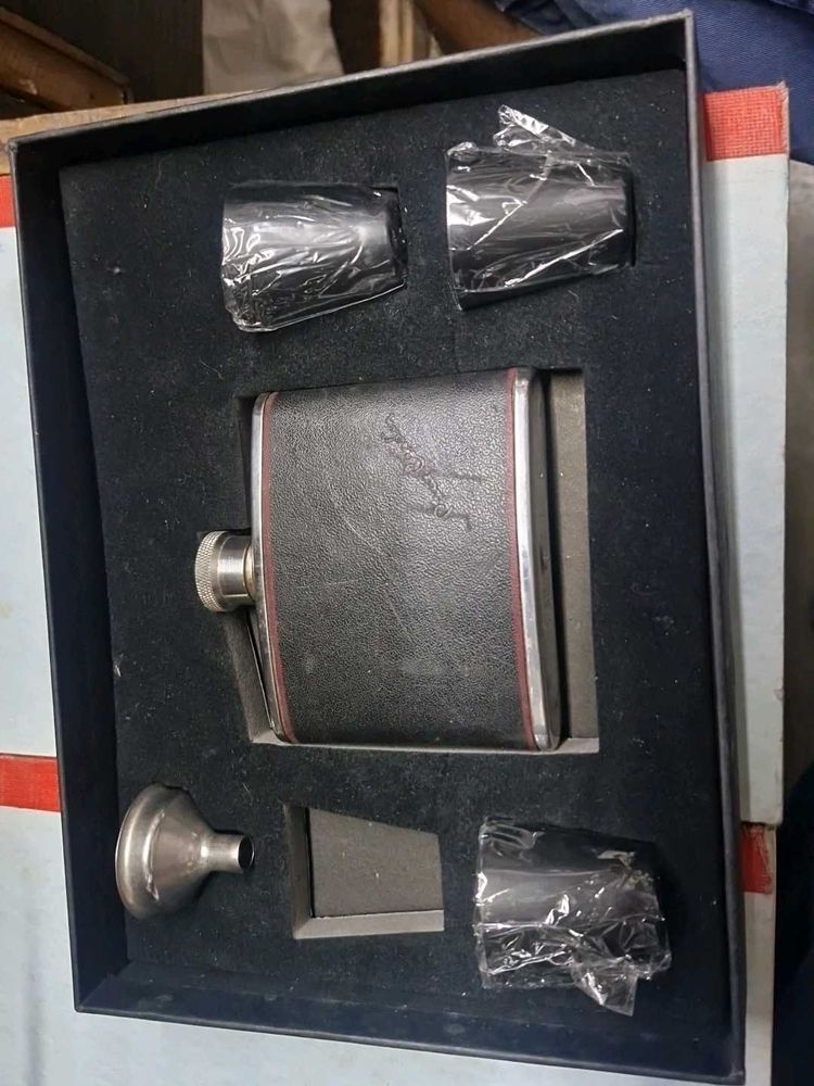 Flask Gift Set One Glass Missing