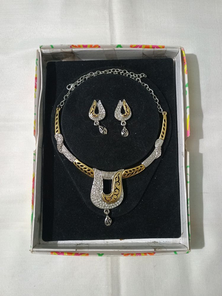 Necklace Set