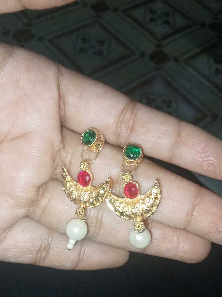 Elegant Gold-Tone Drop Earrings
