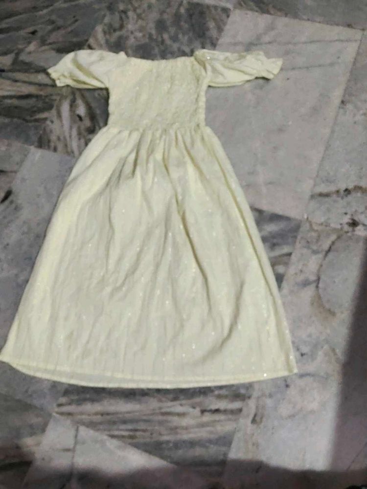 Elegant Off-Shoulder Dress