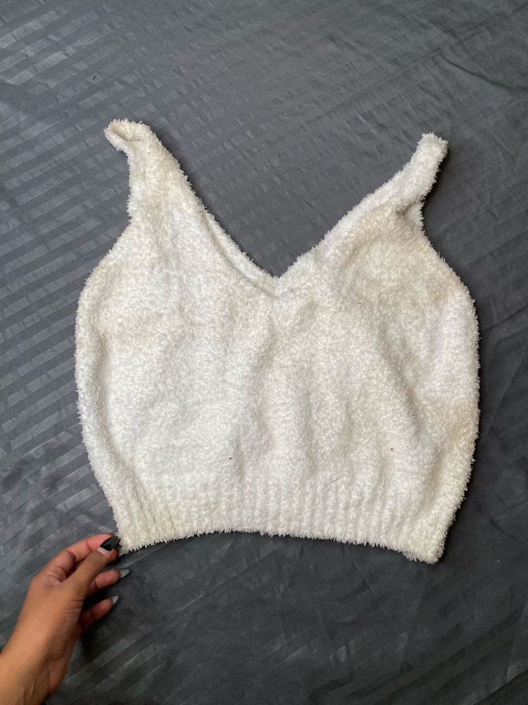 Cozy White Fuzzy Crop Top😍