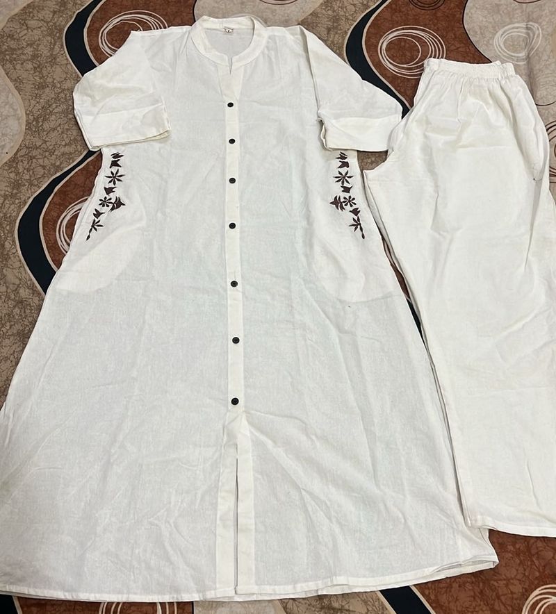 Unused New White Embroidered Kurta Set