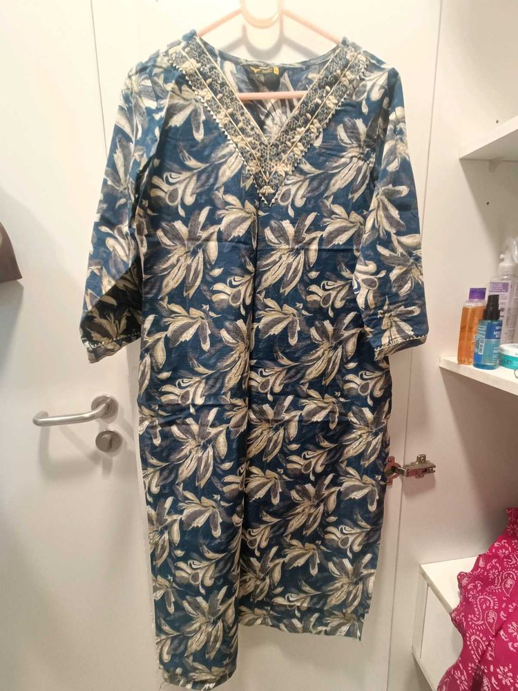 Elegant Floral Print Kurti