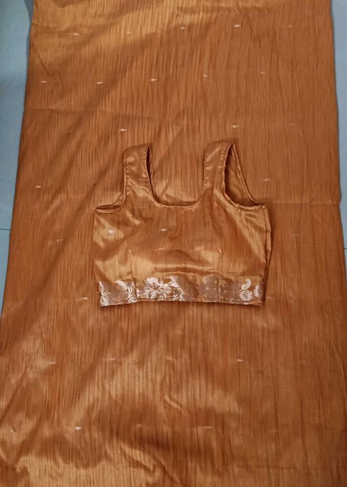 Orangish Saree And Blouse Size Xs Negotiable