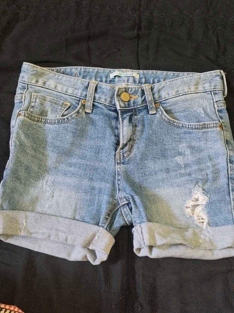 Size 28 Shorts