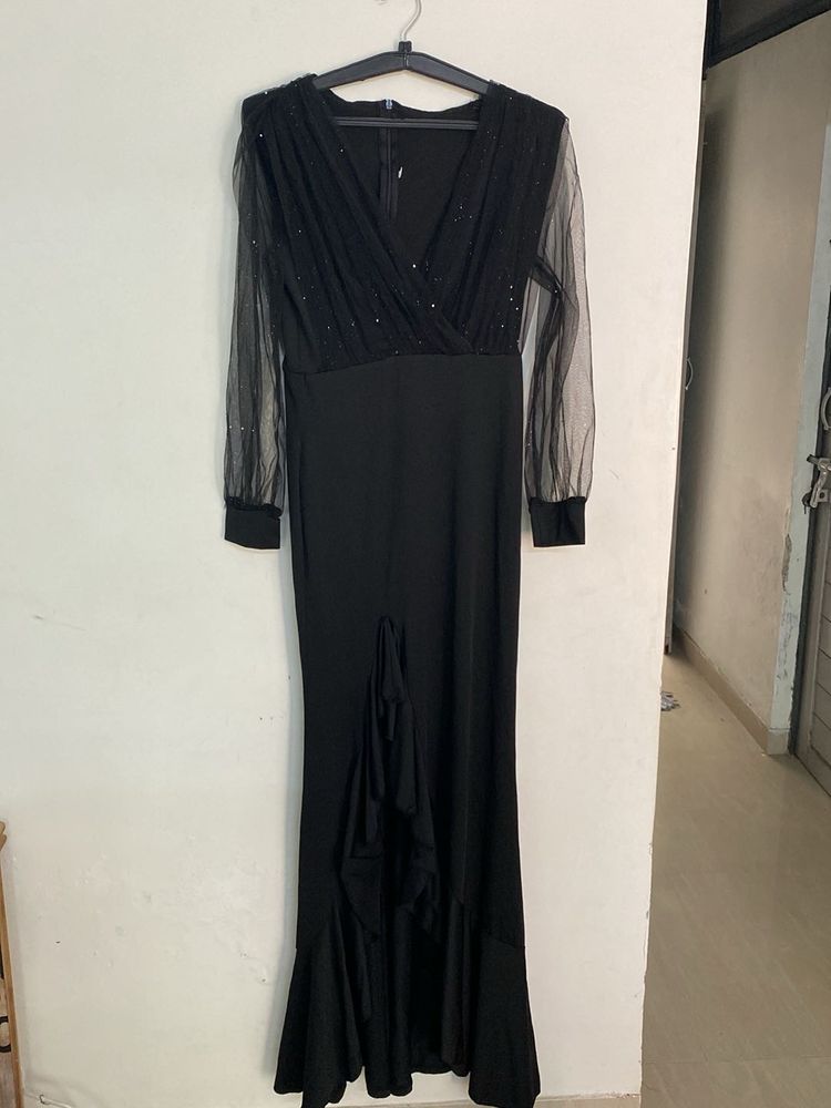 Elegant Black Maxi Dress