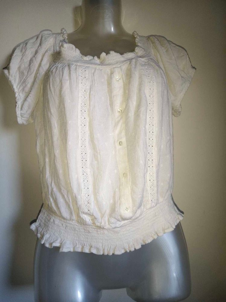 🎁Buy 1, Get 1 Free🎁White Lace Top S/ M