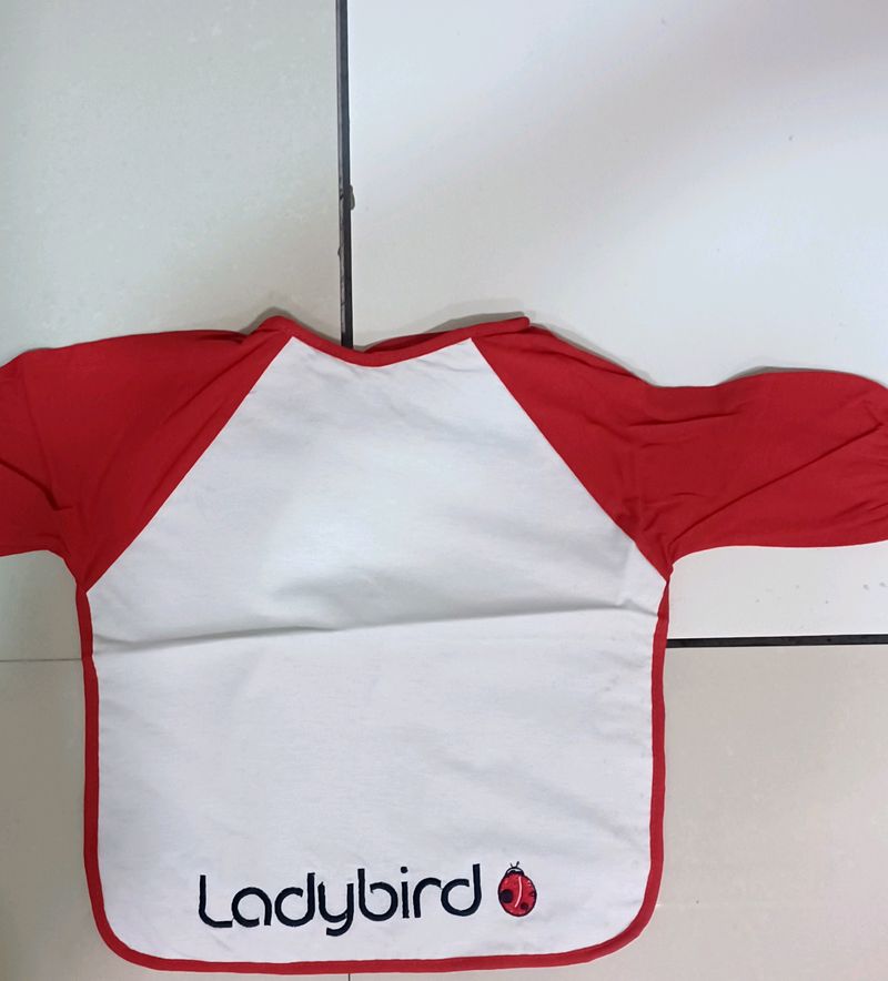 Bib For Babies While Feeding Or Eating.