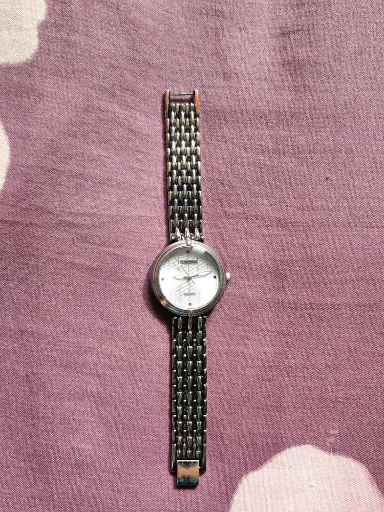 Ladies Watch..Good And Working Condition