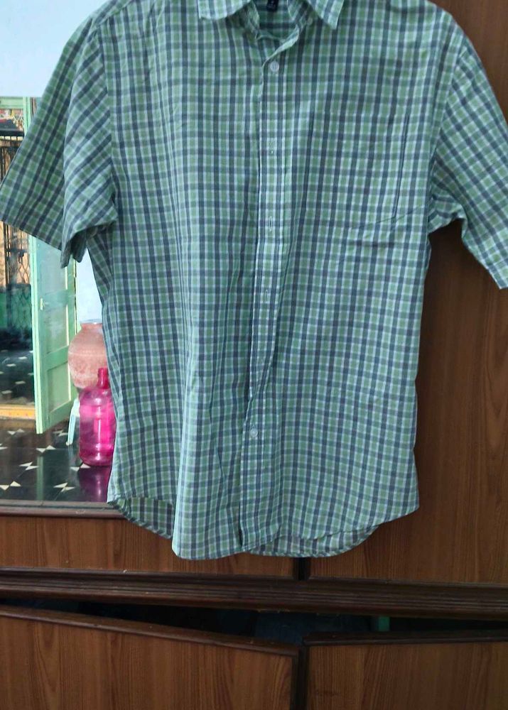 Checked Short Sleeve Shirt