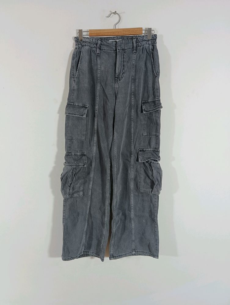 BERSHKA GREY CARGO FOR WOMEN