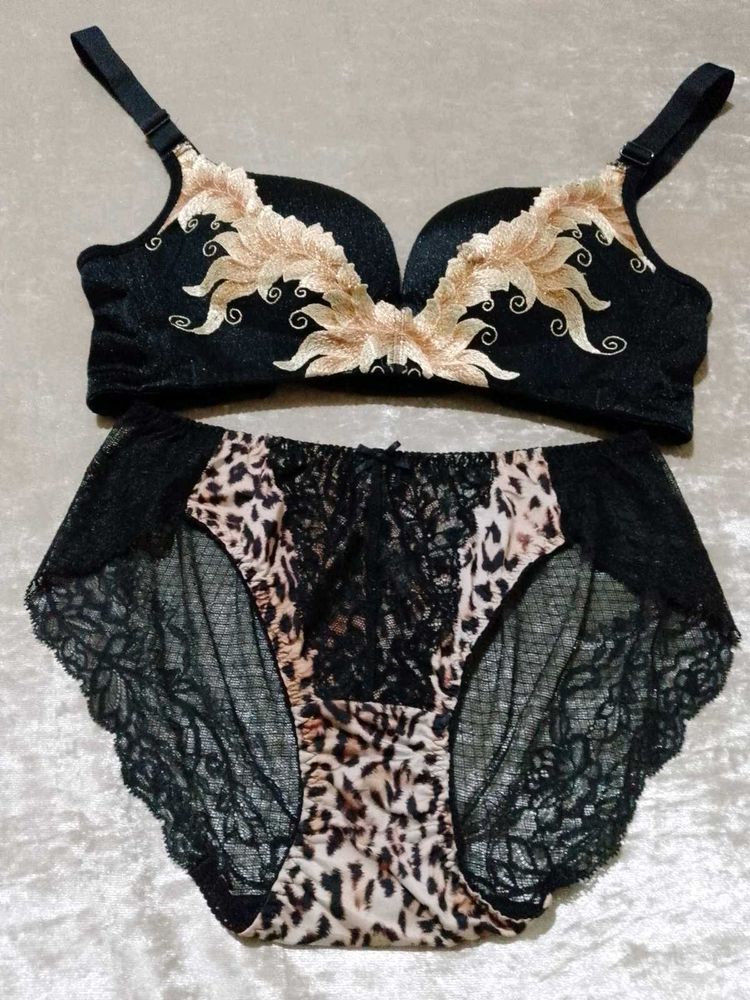 Black &amp; Gold Lingerie Set
