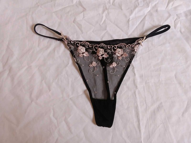 H&amp;M Floral Lace Thong