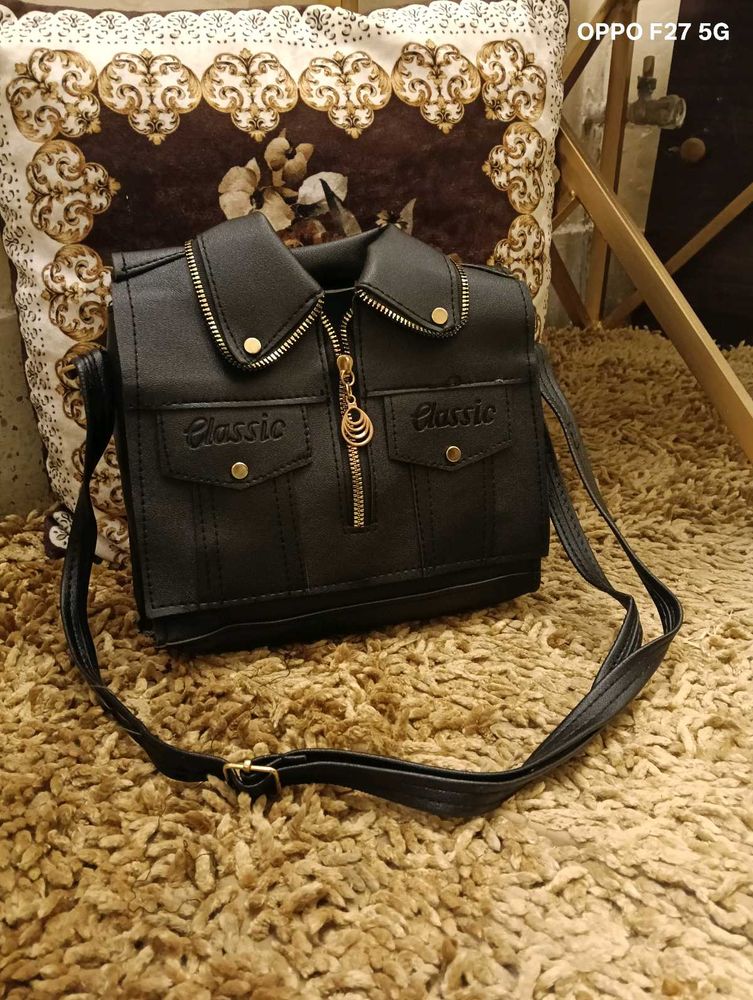 STYLISH SLING BAG
