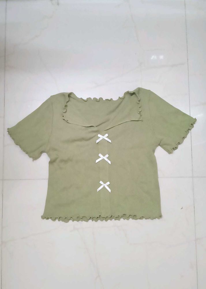 Cute Green Ribbon Top