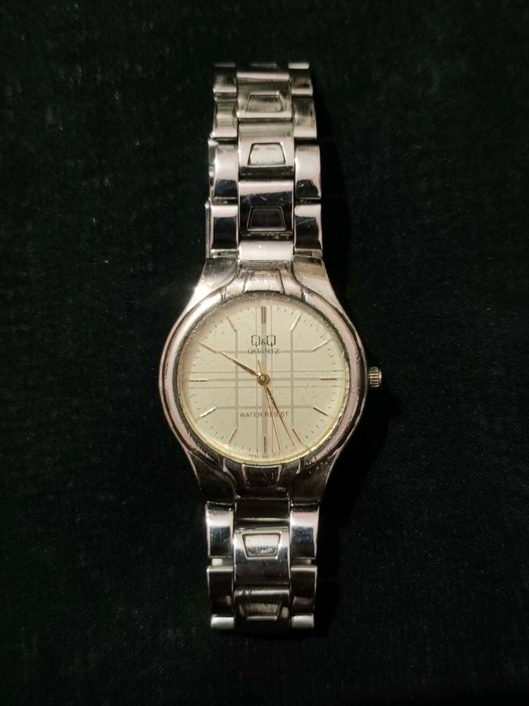 Q&amp;Q Quartz Stainless Steel Watch