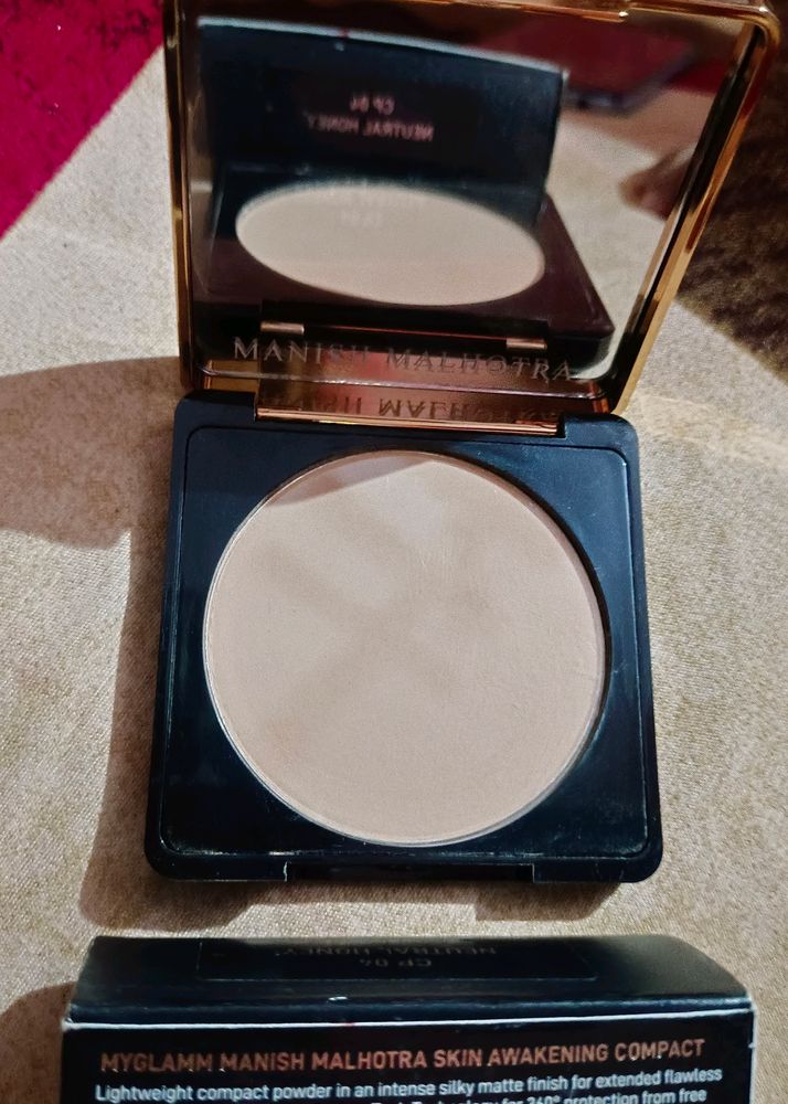 MyGlamm Manish Malhotra Beauty Skin Awakening Compact - Neutral Honey (9g)