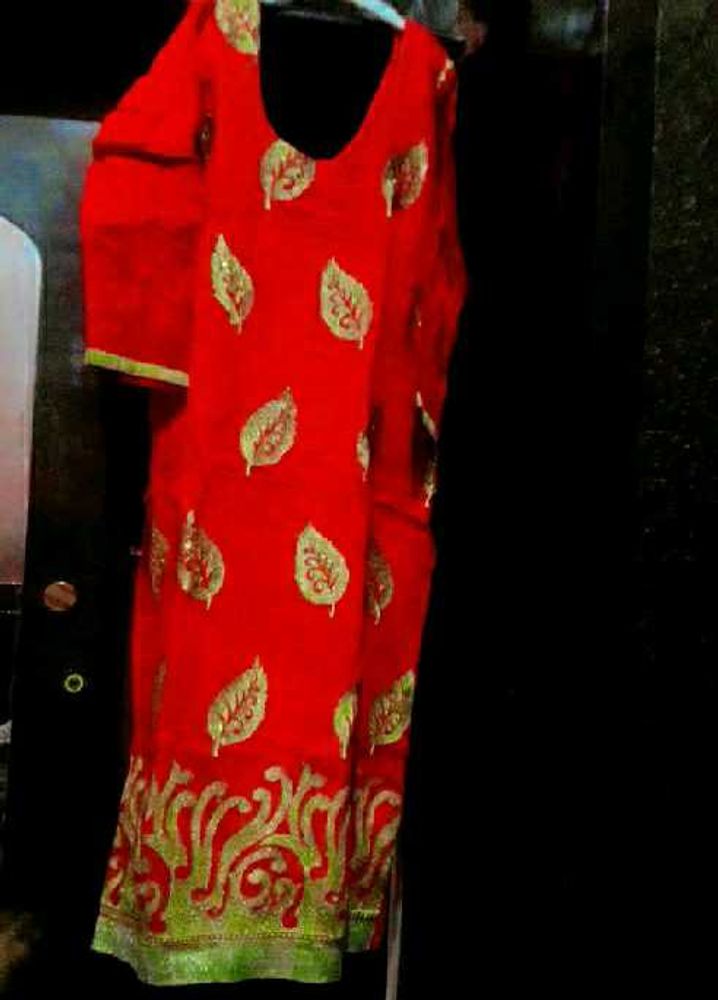 Red Kurta