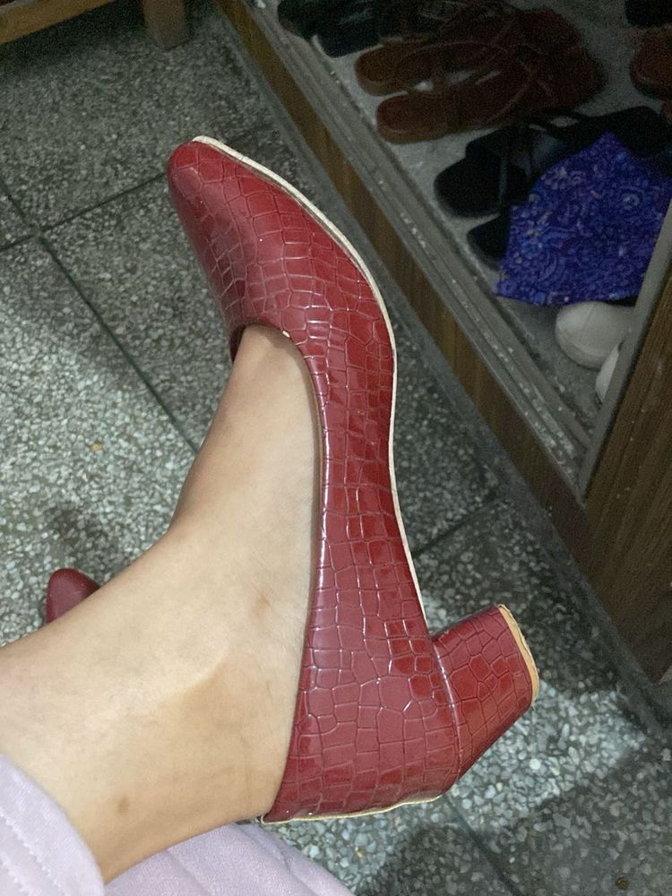 Stylish Wedge 2 Heels In Combo