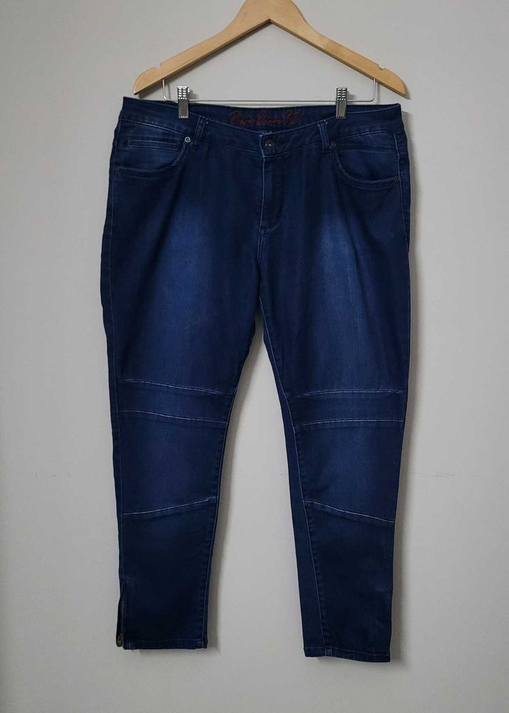 Blue Solid Ankle Length MidRise Casual Women Jeans