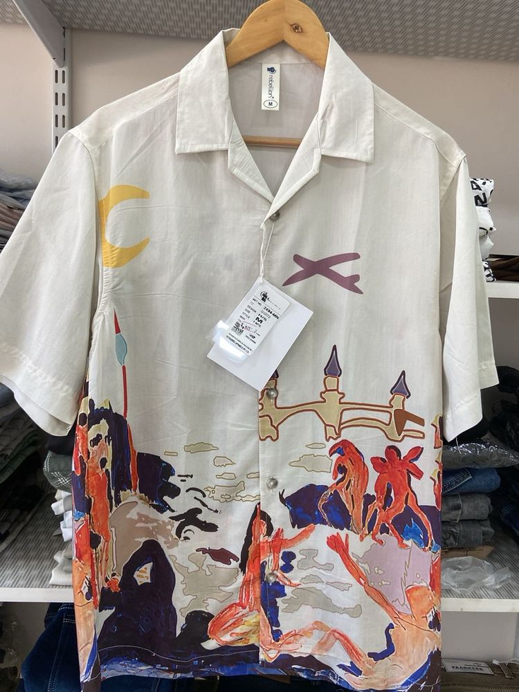 Unique Graphic Print Shirt
