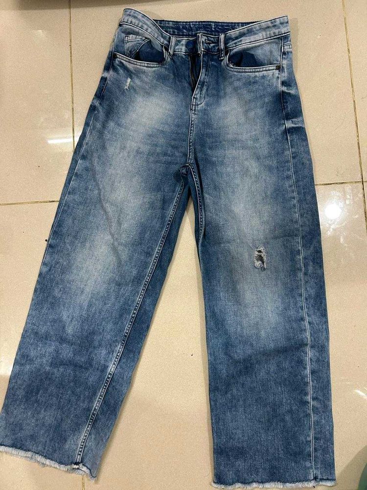 Distressed Wide Leg Jeans