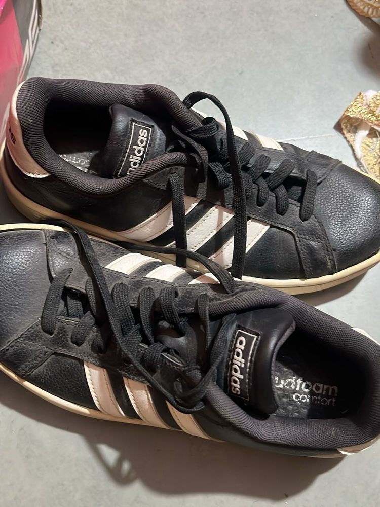 Adidas Sneakers