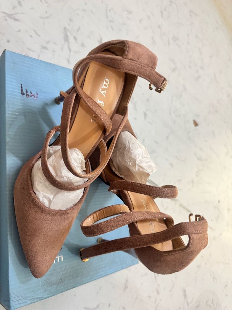 Elegant Nude Suede Heels – My Foot