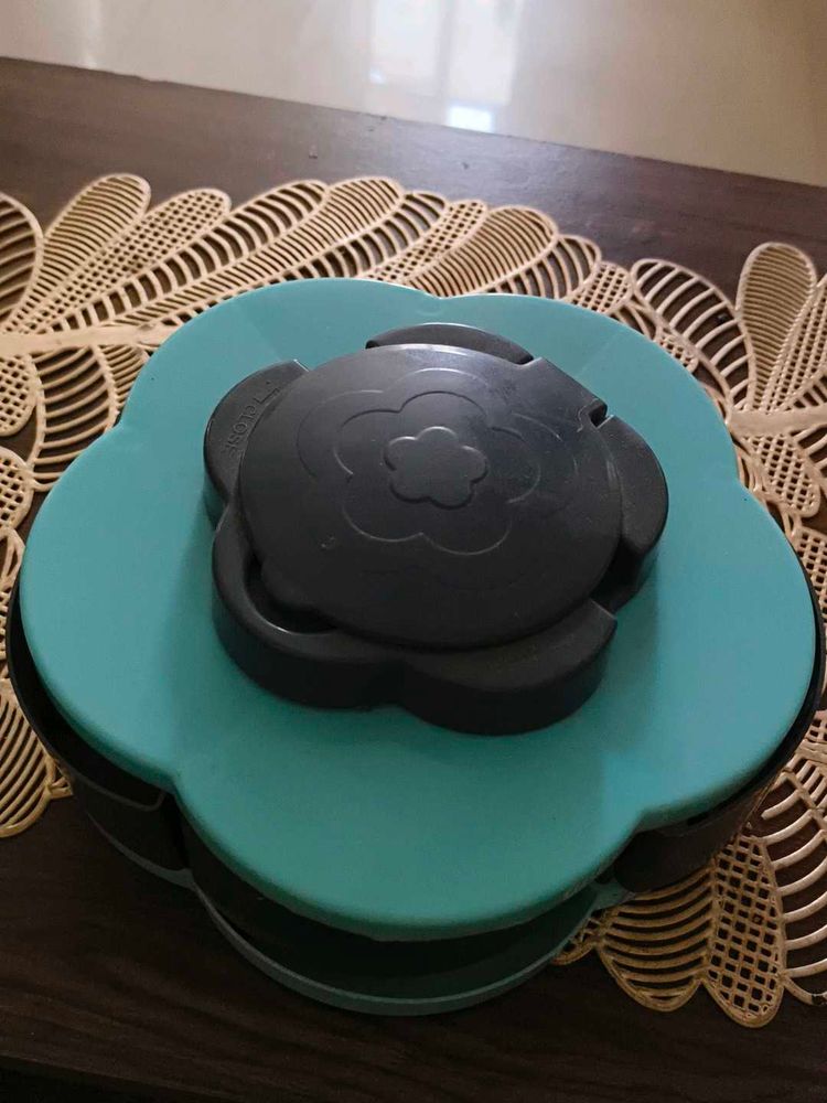 Rotating Snack Box