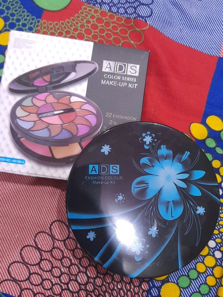 New ADS fashion Color Makeup Kit Eyeshadow Pallete