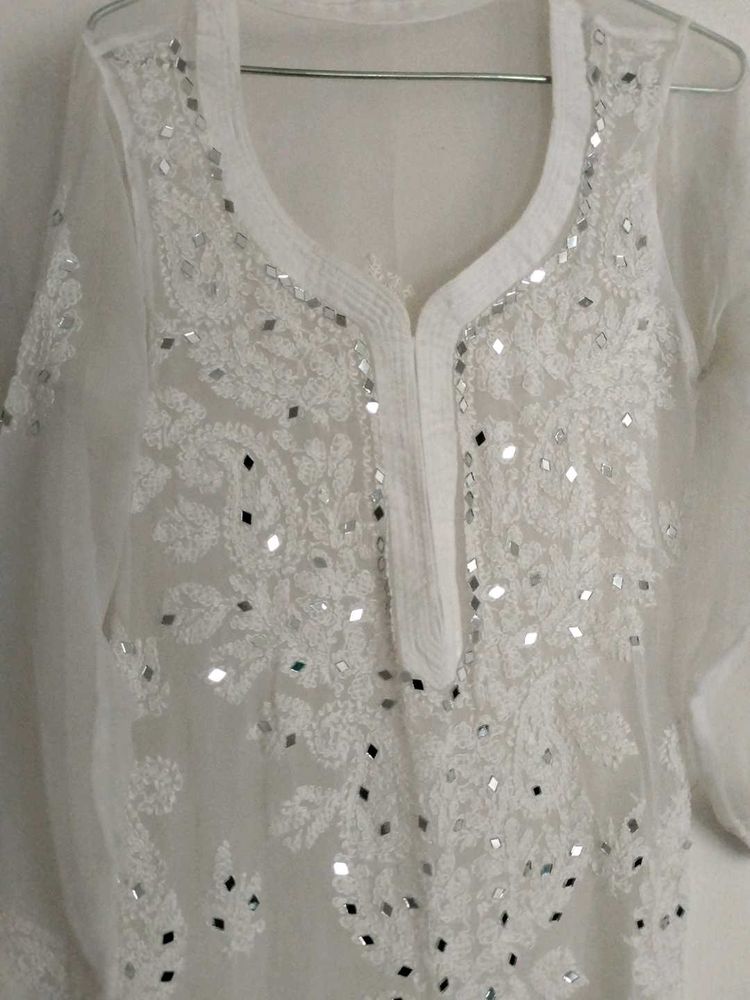 White Embroidered Kurta With Free Cotto Inner Wear
