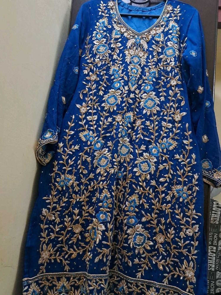 Elegant Blue Embroidered Kurta