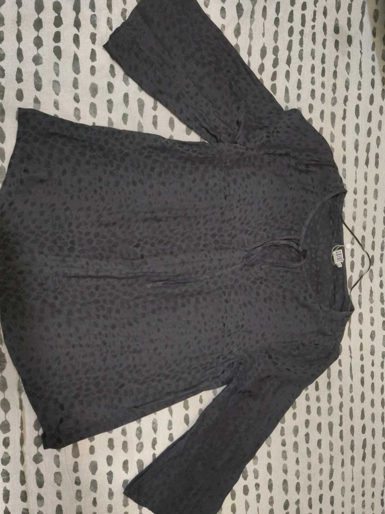 Stylish Gray Long Sleeve Top