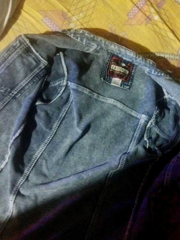 Fashionable Denim Jacket