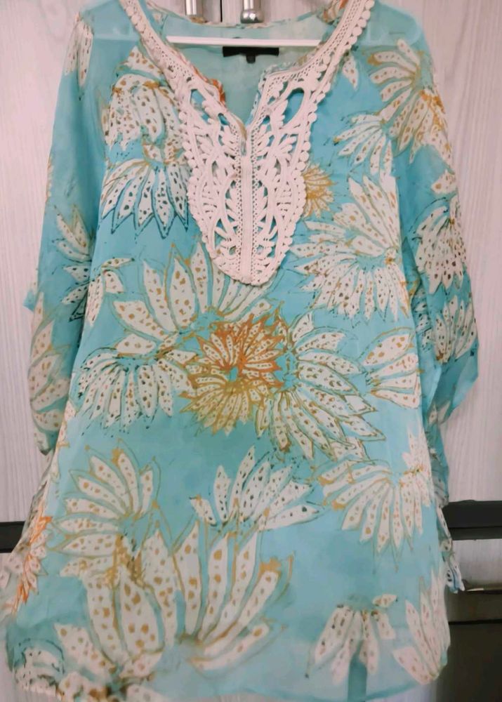kaftan type top