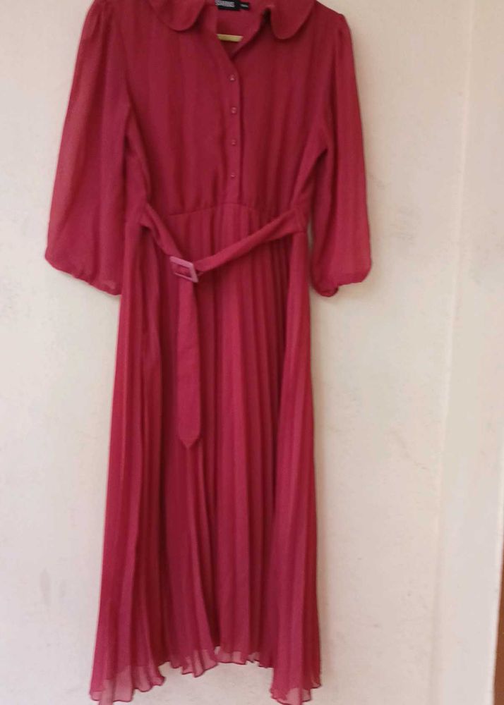 Elegant Maroon Midi Dress