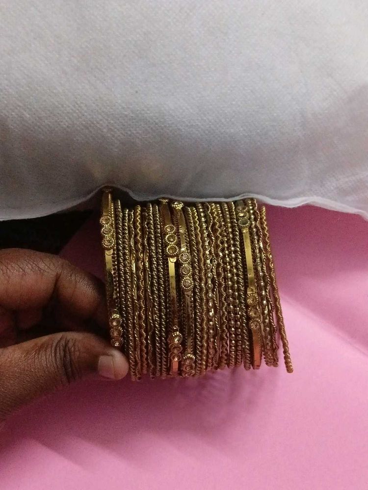 Gold Tone Bangle Set