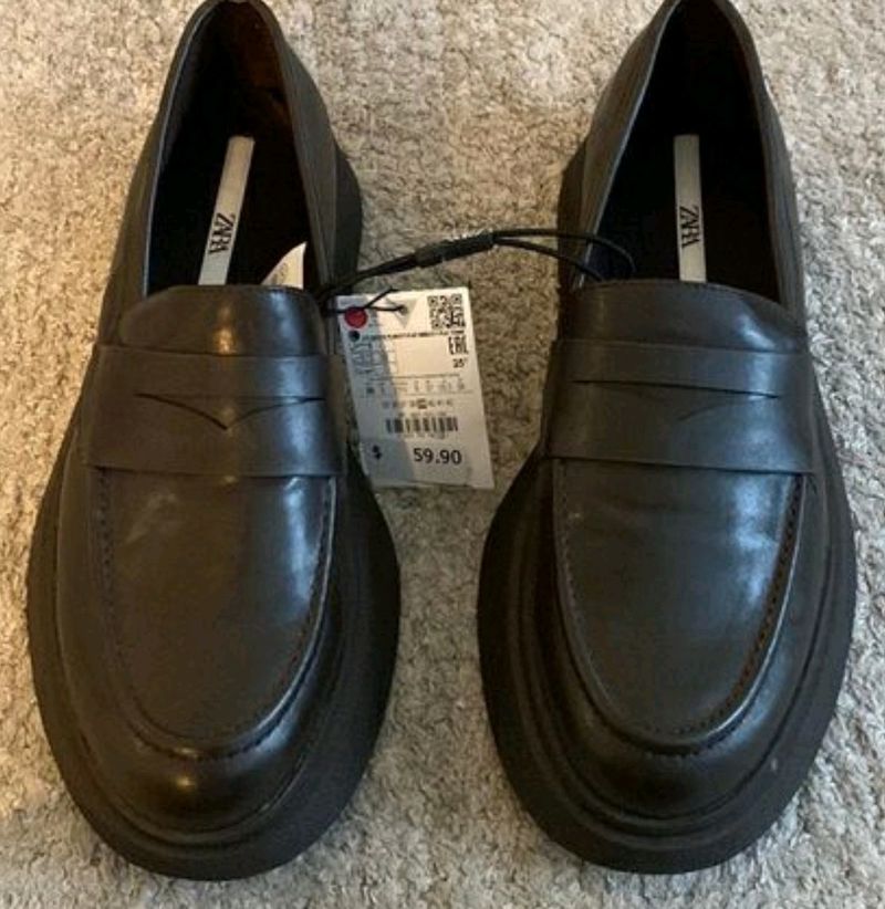 Price Drop!! ZARA Loafer Brown.
