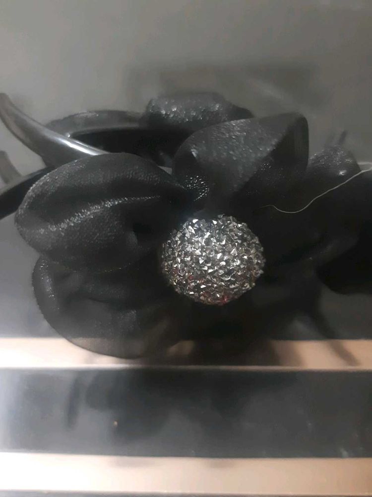 Black Floral Hair Accessory